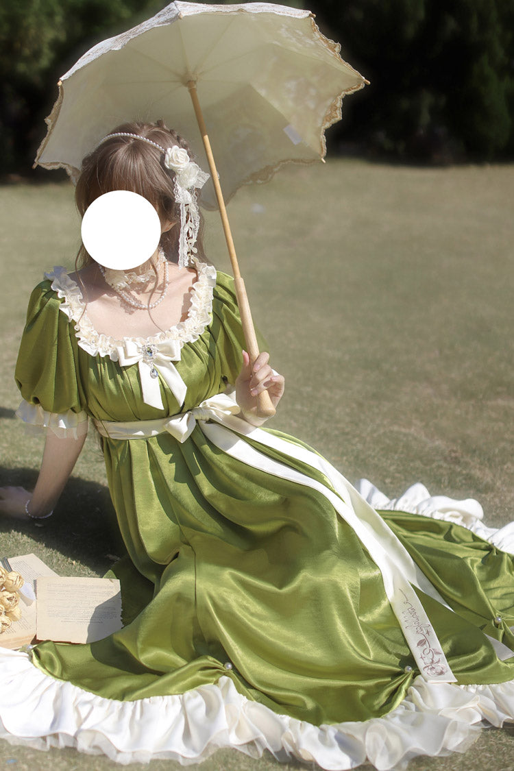 Subtly Elegant Dress with a Refined Vintage Look
