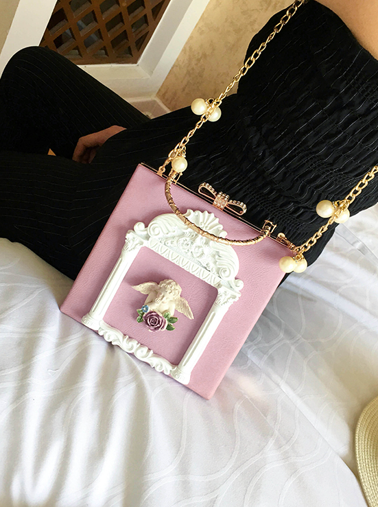 Classic Cameo Pearl Chain Bag