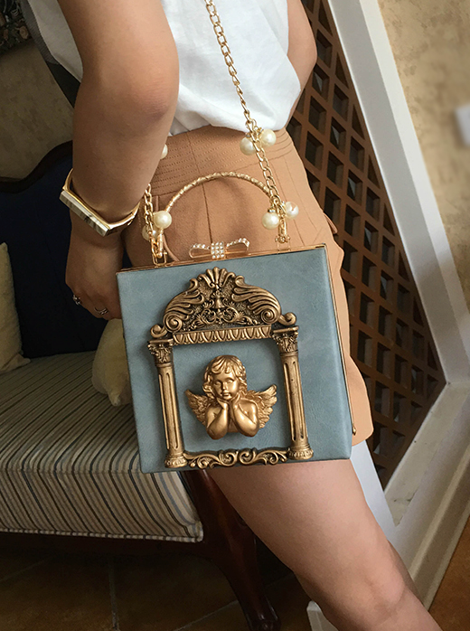 Classic Cameo Pearl Chain Bag