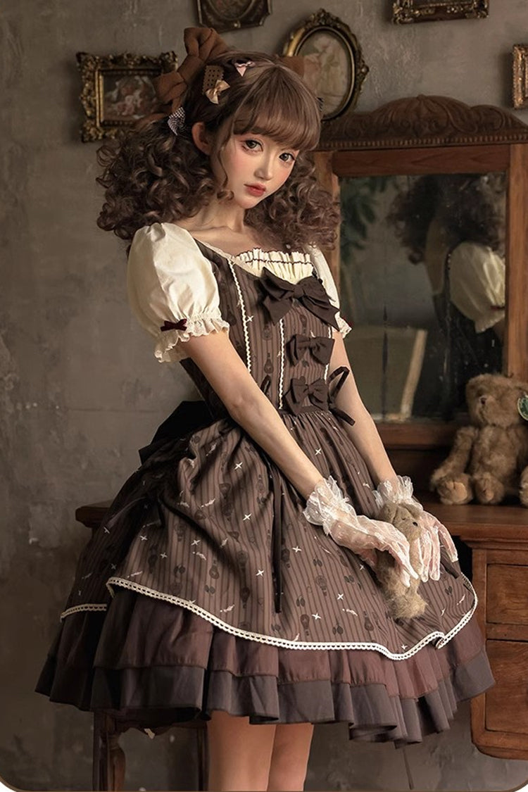 Finely Styled Dress with a Classic Vintage Look