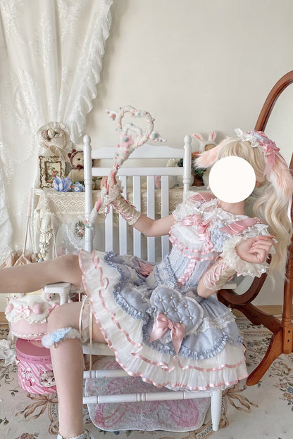 Finely Styled Dress with a Classic Vintage Look