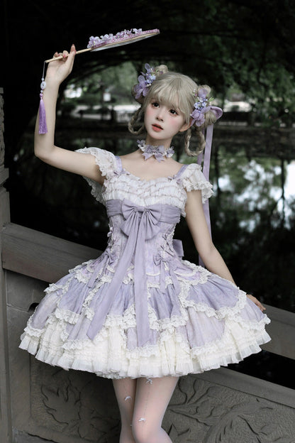 Subtly Elegant Dress with a Refined Vintage Look