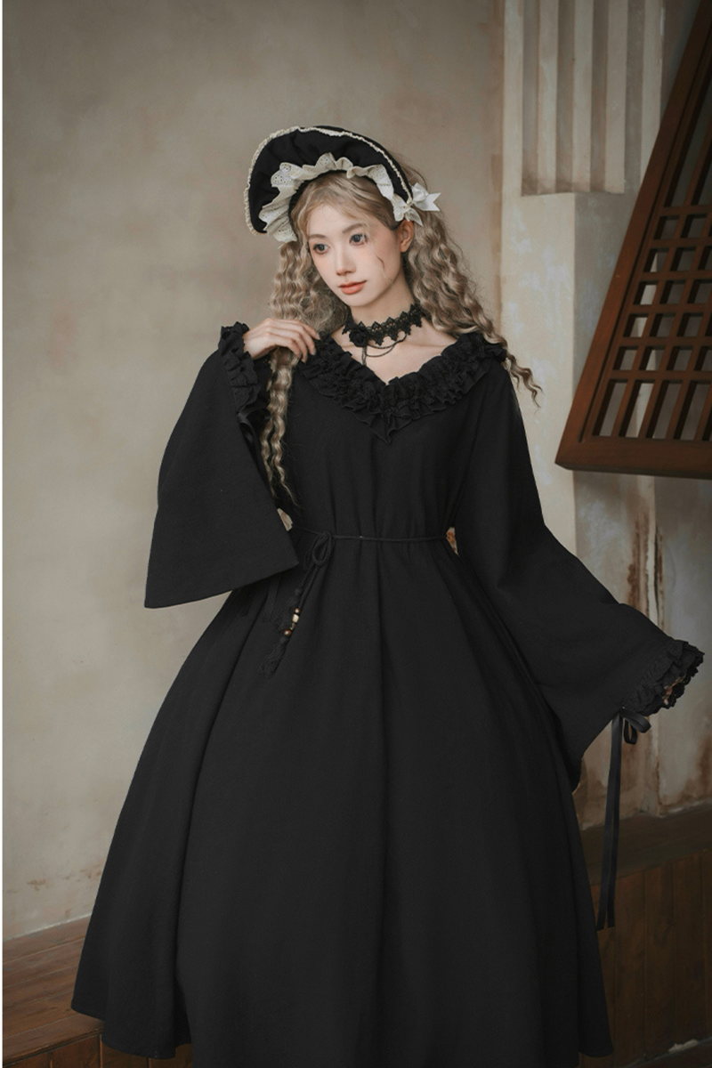 [pre-order] Gothic Doll Lolita Dress + Lolita Apron