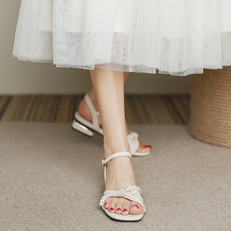 Casually Elegant Sandals with a Refined Edge