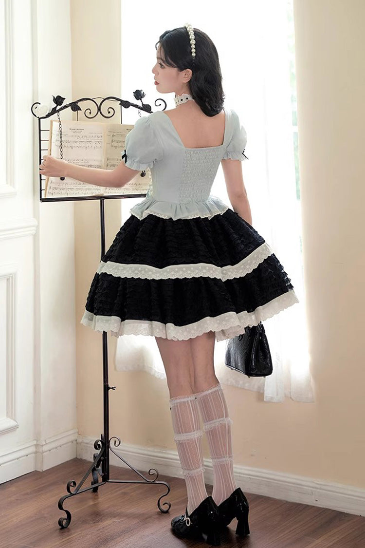 Subtly Elegant Dress with a Refined Vintage Look