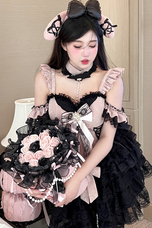 Finely Styled Garment with a Classic Vintage Look