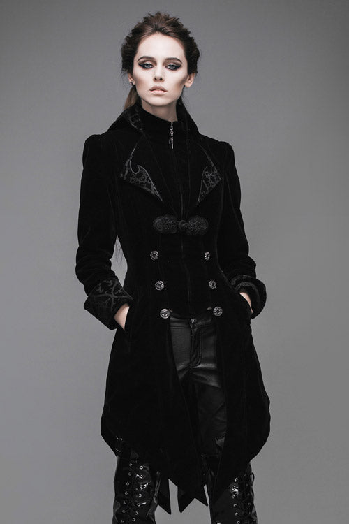 Beautifully Finished Coat in a Timeless Design