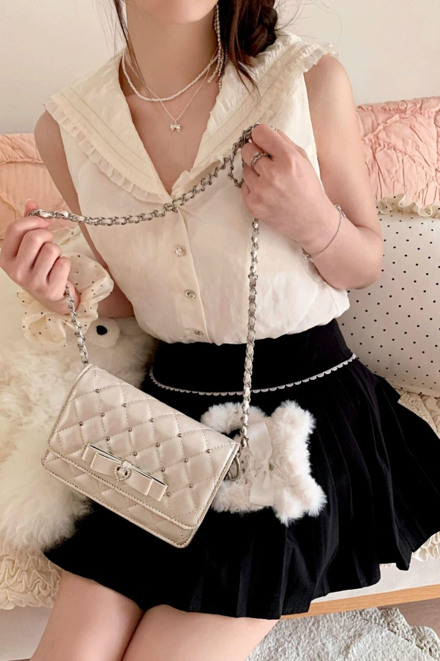 Rhinestone Bow Chain Bag
