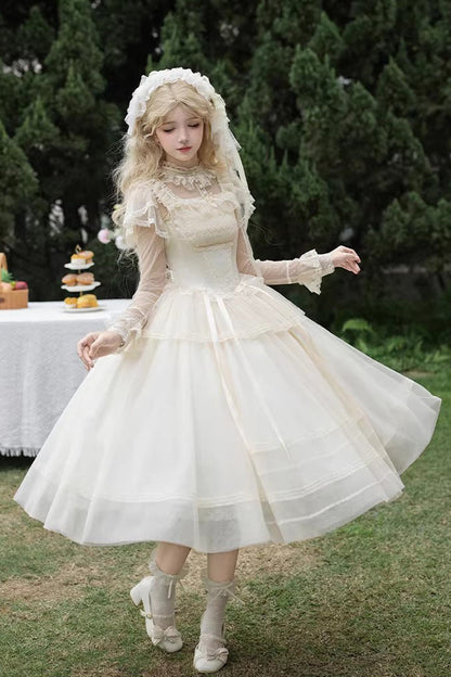 Beautifully Crafted Dress in a Classic Style