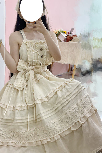 Subtly Elegant Dress with a Refined Vintage Look