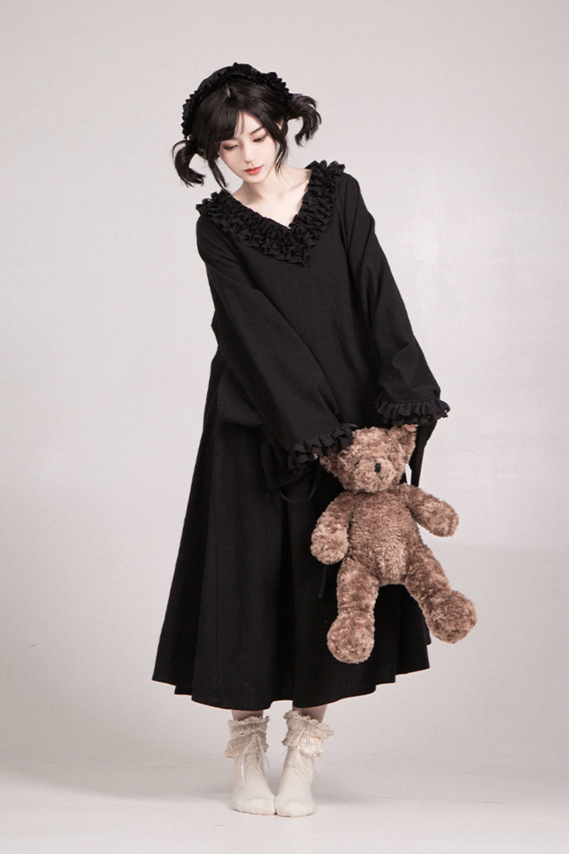 [pre-order] Gothic Doll Lolita Dress + Lolita Apron