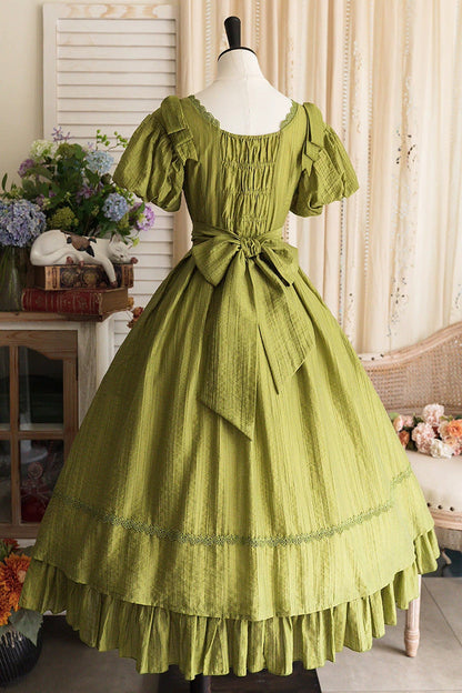 Vintage Style Dress with a Modern Fit