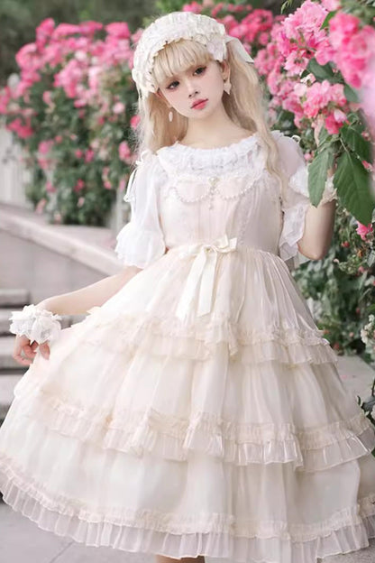 Finely Styled Dress with a Classic Vintage Look