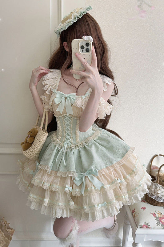 Subtly Elegant Dress with a Refined Vintage Look