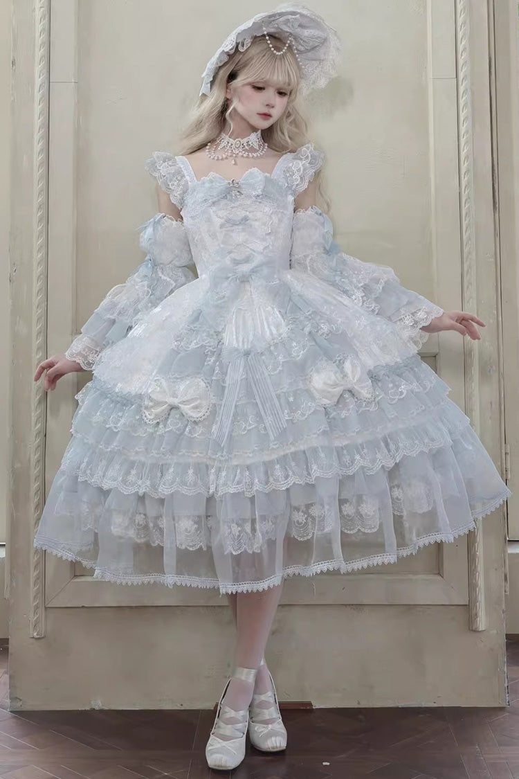 Subtly Elegant Dress with a Refined Vintage Look