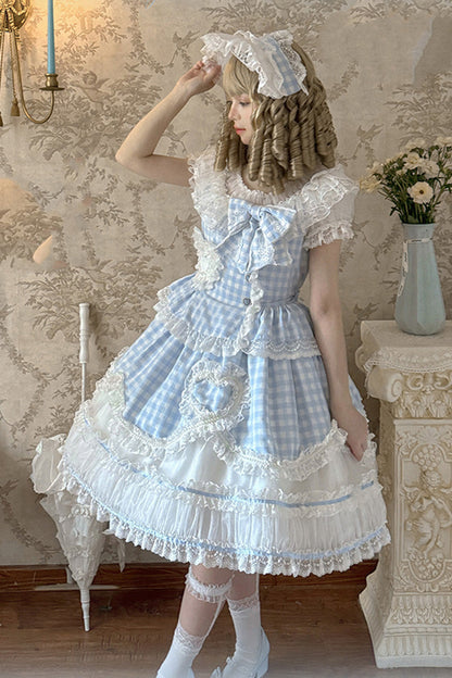 Subtly Elegant Dress with a Refined Vintage Look