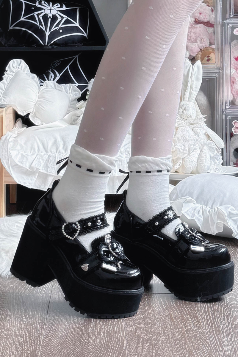 Jewel Cross Ribbon Shoes
