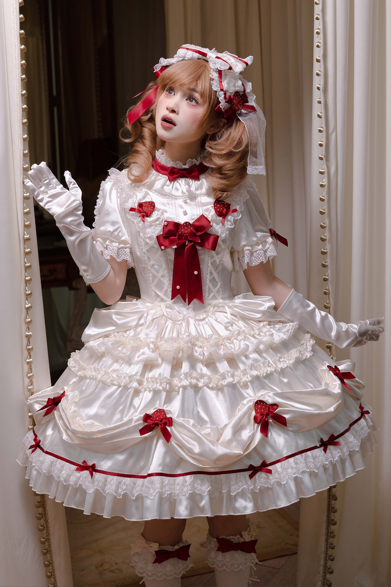 [pre-order Deadline: March 29] Cream Strawberry Lolita Dress