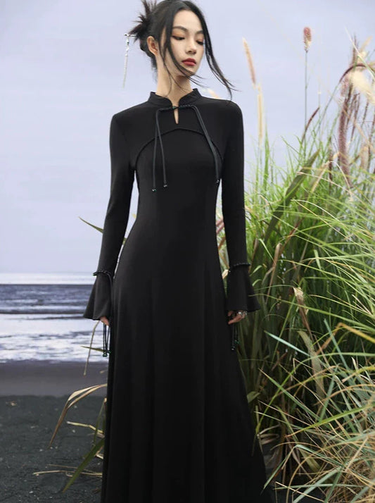 Retro Chinese-style Buckle Bell Sleeve Knit Long Dress