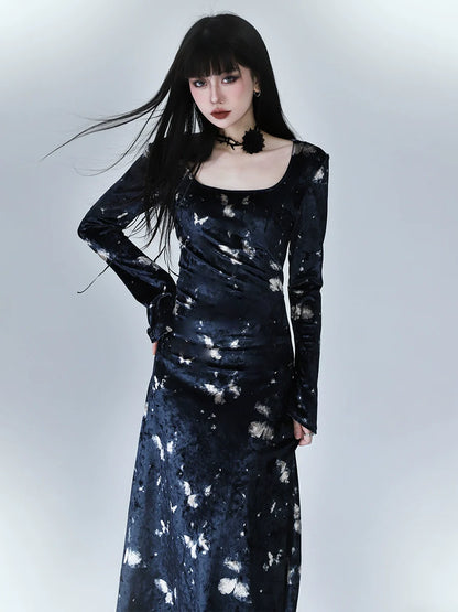 Square Velvet Dark Mode Dress