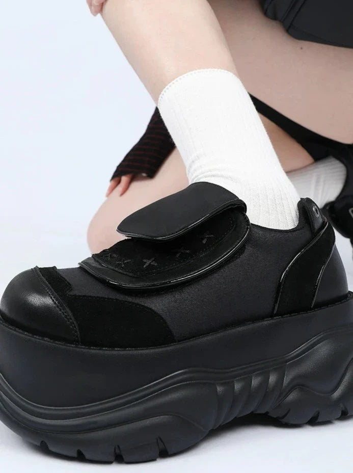 Macaron Dark Little Black Shoes