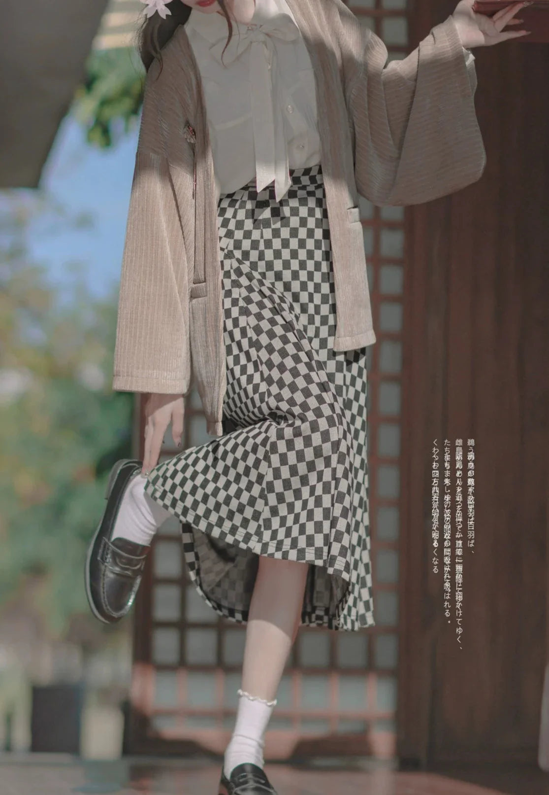 Sakura Note Showa Retro Haori Jacket + Chiffon Ribbon Shirt + Checkered Skirt + Dark Gray Skirt + Brooch