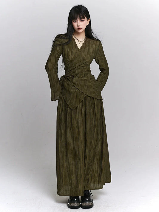 Dark Retro Waist Top + Loose Long Skirt