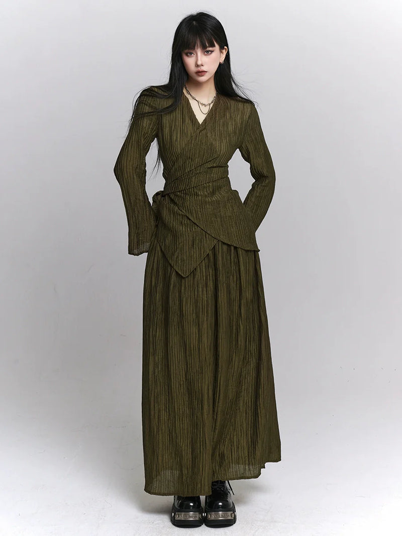 Dark Retro Waist Top + Loose Long Skirt