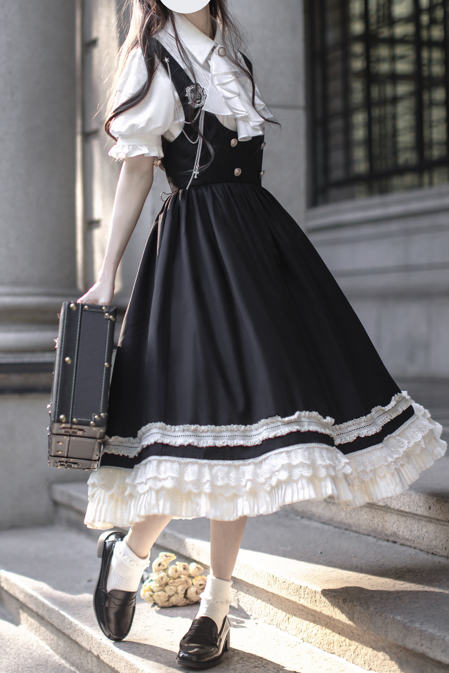 [reserved Item] Light Low College Style British Retro Vest Skirt + Shirt + Ribbon Tie + Brooch