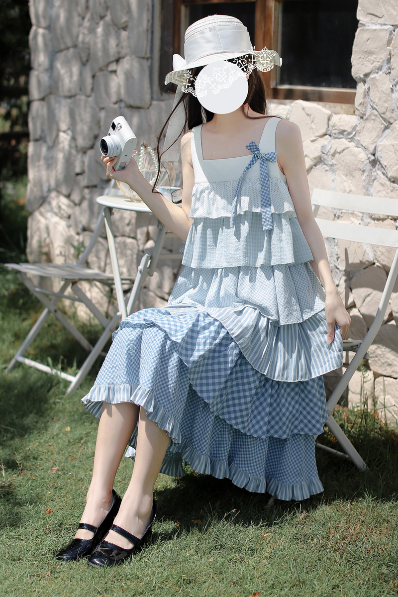 Sky Sweet Tiered Sleeveless Dress + Ribbon Brooch