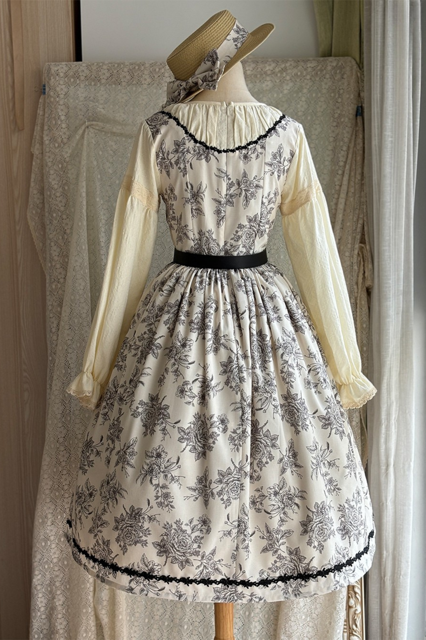 Sketch Wild Rose Lolita Dress