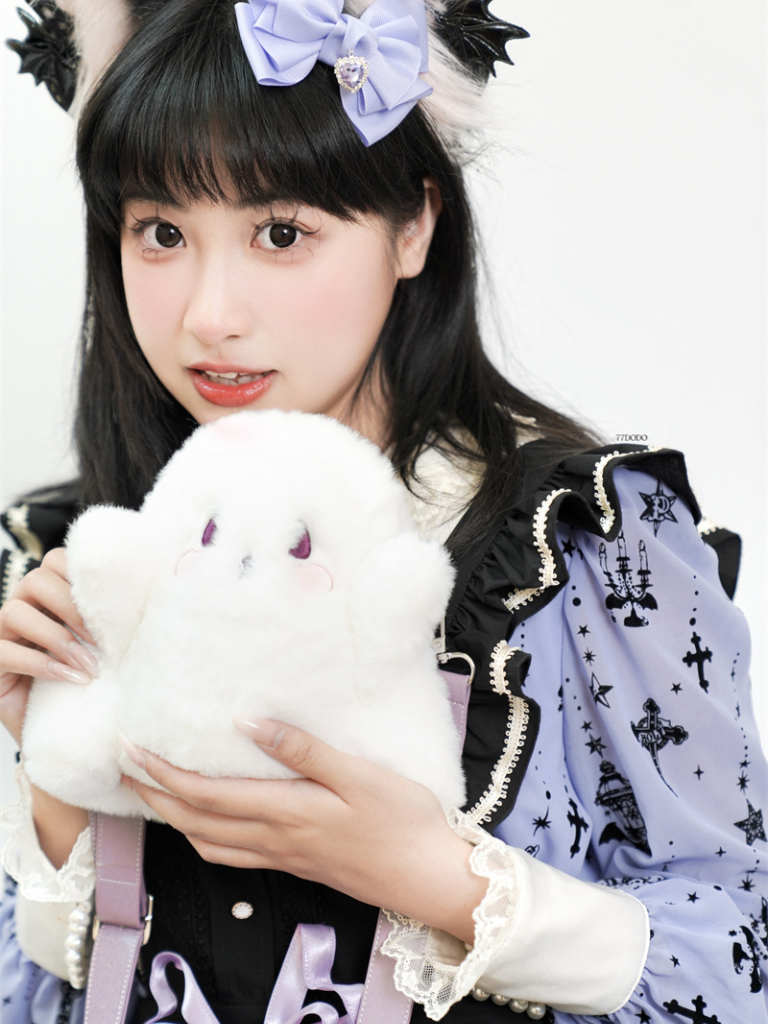 Fluffy White Ghost Pochette