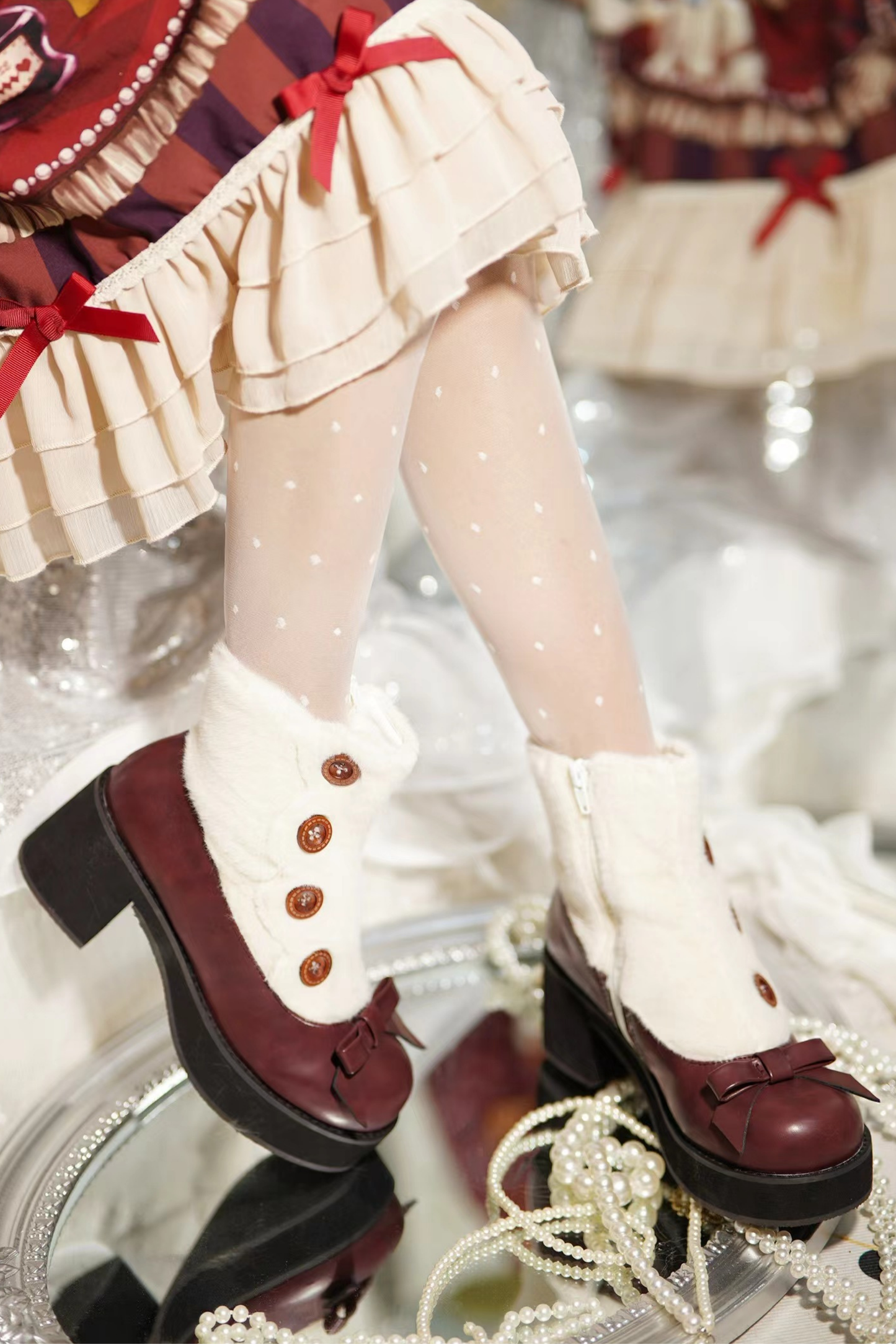 [pre-order] Retro Button Fur Socks Cover Fake Design Boots