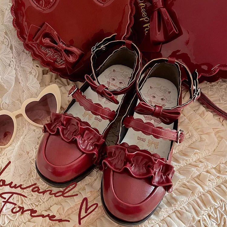 Classic Designed Shoes in a Timeless Cut