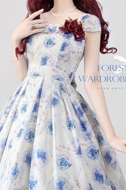 Subtly Elegant Dress with a Refined Vintage Look
