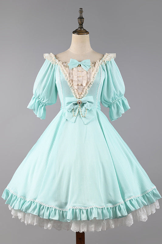Finely Styled Dress with a Classic Vintage Look