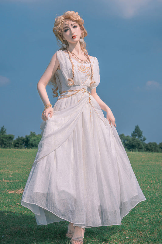 Subtly Elegant Dress with a Refined Vintage Look
