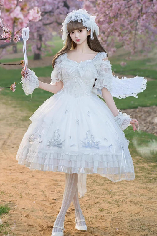 Finely Styled Dress with a Classic Vintage Look
