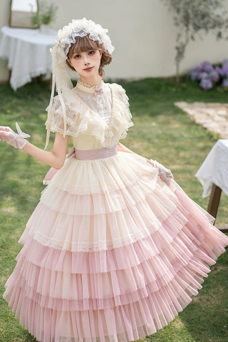 Finely Styled Dress with a Classic Vintage Look