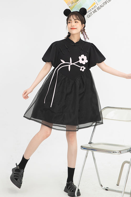 Casually Elegant Dress with a Refined Edge