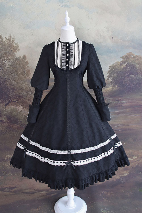 Beautifully Crafted Dress in a Classic Style
