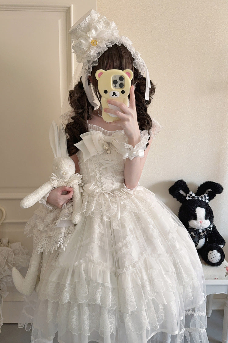 Subtly Elegant Dress with a Refined Vintage Look