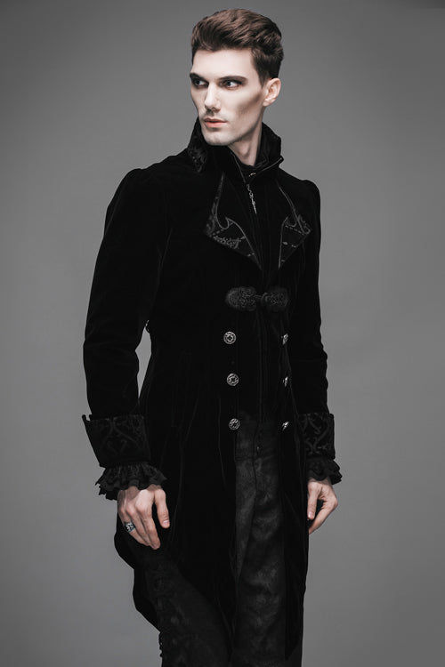 Beautifully Finished Coat in a Timeless Design