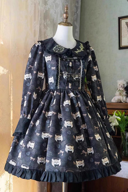 Effortlessly Elegant Dress with a Timeless Design