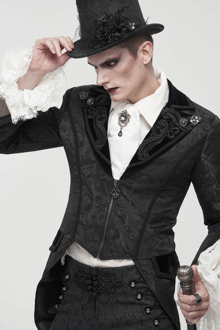 Finely Styled Coat with a Classic Vintage Look