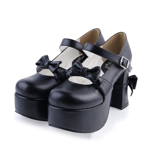 Effortlessly Elegant Shoes with a Timeless Design