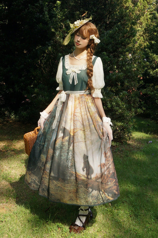 Finely Styled Dress with a Classic Vintage Look
