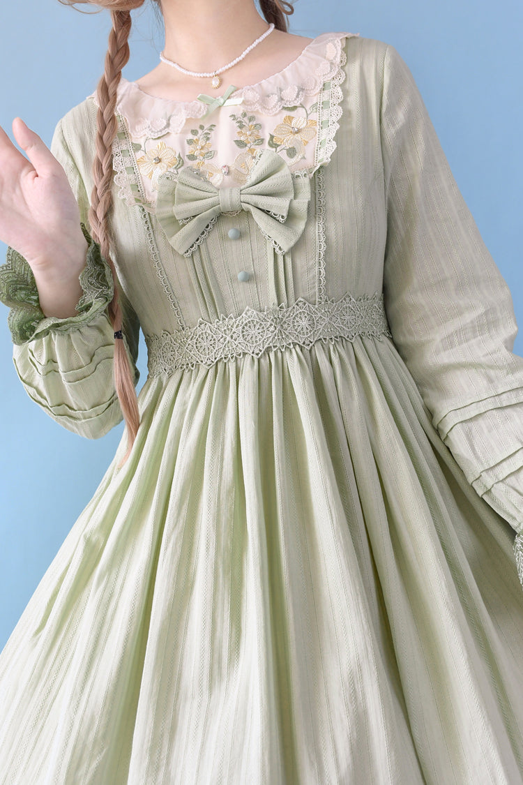 Casually Elegant Dress with a Refined Edge