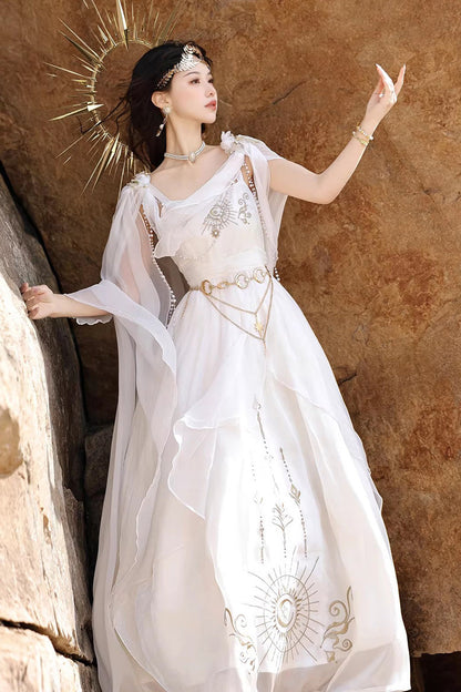 Effortlessly Elegant Dress with a Timeless Design