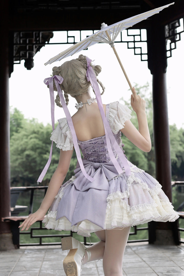 Subtly Elegant Dress with a Refined Vintage Look